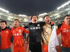 亚博体育下载 -包含赛地聚焦：葡超转会期热度飙升；门兴格拉德巴赫单刀错失；目标明确；轮换策略成焦点的词条