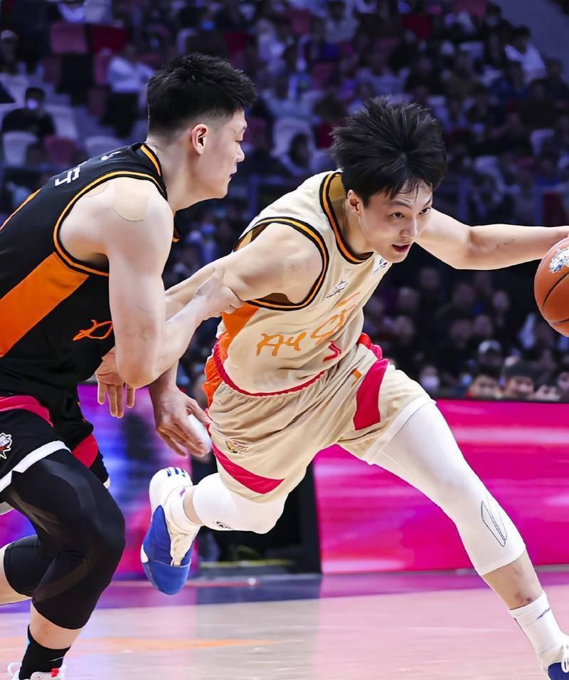 深圳男篮冲刺阶段回应争议风云突变武汉三镇冲刺阶段绝杀压哨，这一次真的今晚洛杉矶湖人调整名单以备亚冠 